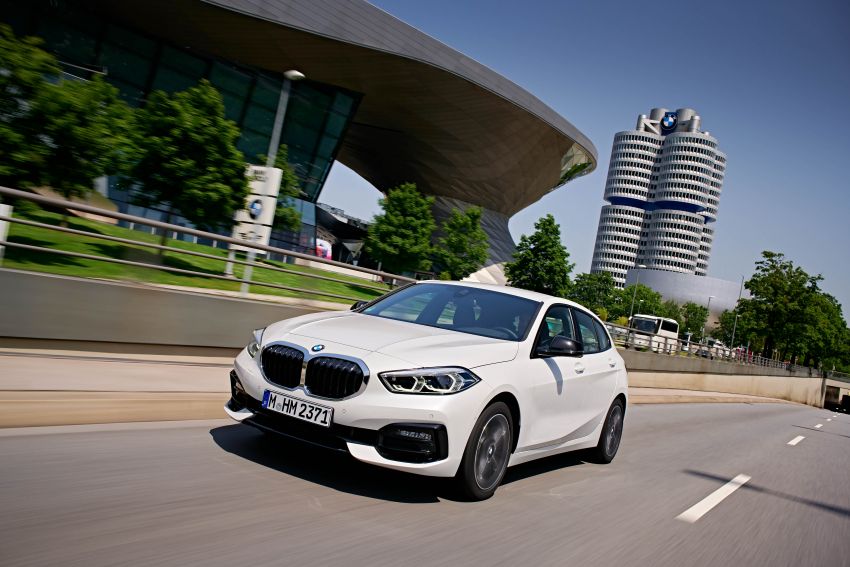 GALERI: BMW 1 Series F40 – M135i, 118d Sport Line 989122