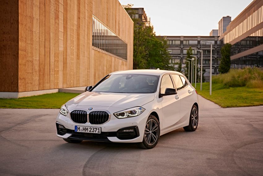 GALERI: BMW 1 Series F40 – M135i, 118d Sport Line 989136