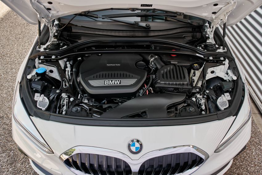 GALERI: BMW 1 Series F40 – M135i, 118d Sport Line 989213