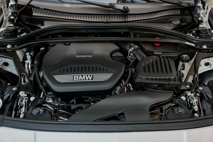 GALERI: BMW 1 Series F40 – M135i, 118d Sport Line 989216
