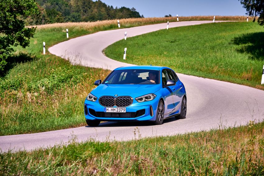GALERI: BMW 1 Series F40 – M135i, 118d Sport Line 988975