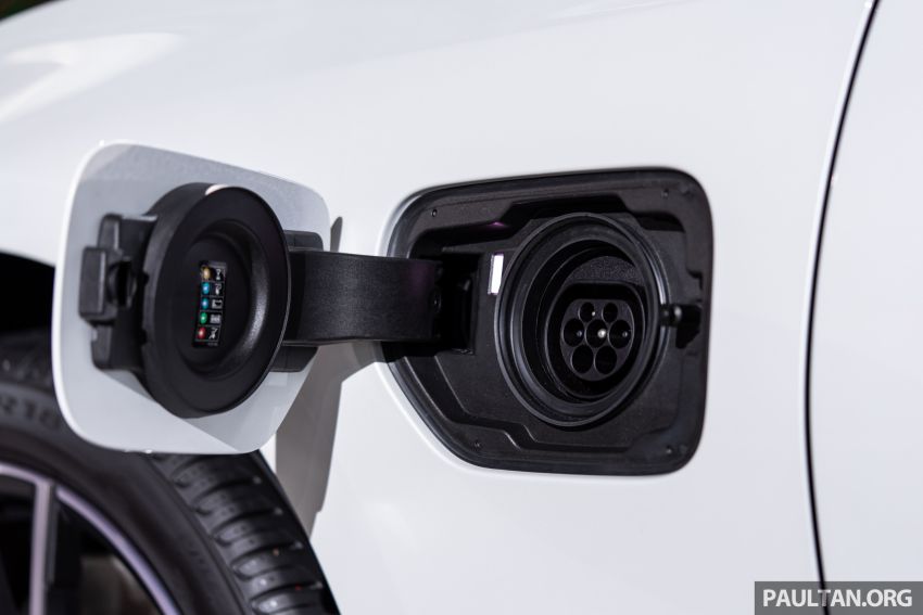 QUICK LOOK: 2019 G20 BMW 330e plug-in hybrid 983847