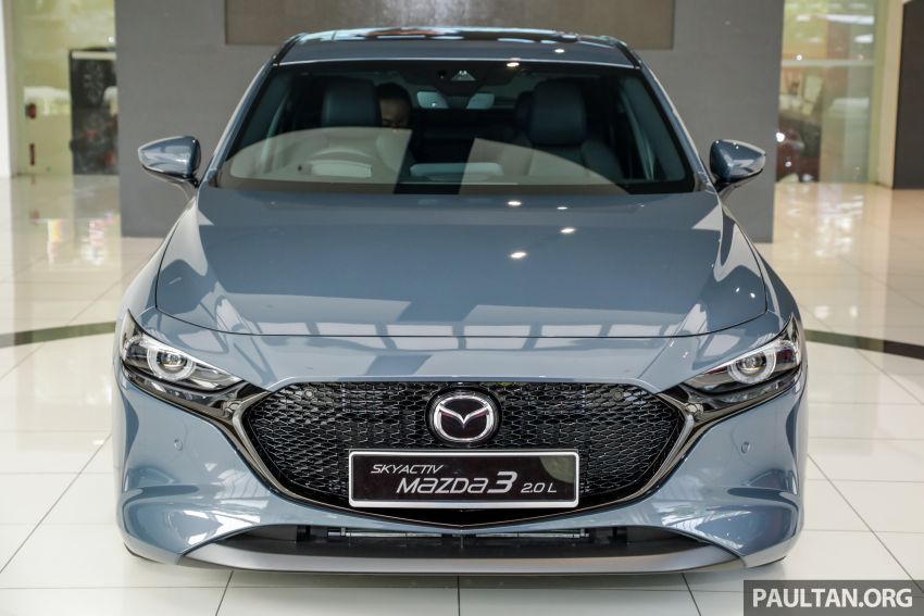 Mazda 3 2019 tiba di bilik pameran Malaysia – 1.5L Sedan dan 2.0L hatchback High Plus, bermula RM140k Image #982274