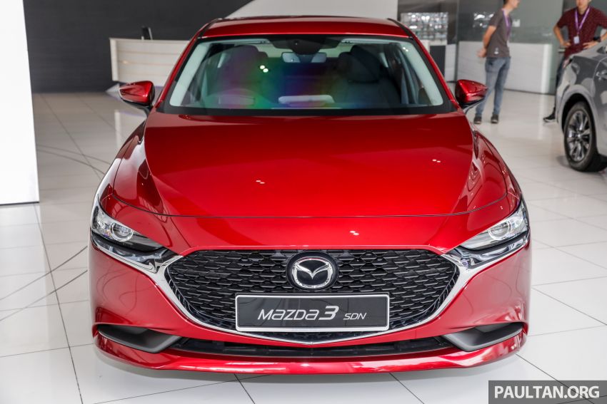 Mazda 3 2019 tiba di bilik pameran Malaysia – 1.5L Sedan dan 2.0L hatchback High Plus, bermula RM140k Image #982217