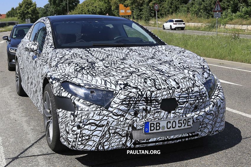 SPYSHOTS: Mercedes-Benz EQS seen road-testing 993564