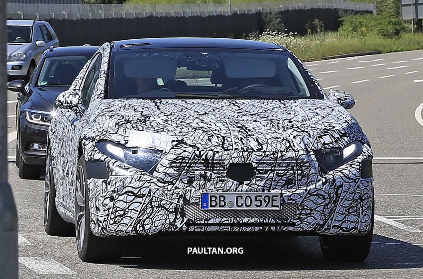 SPYSHOTS: Mercedes-Benz EQS seen road-testing 993573