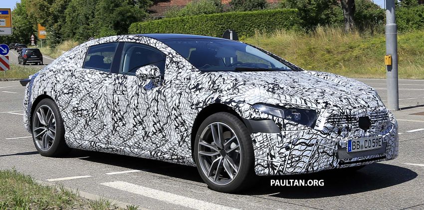 SPYSHOTS: Mercedes-Benz EQS seen road-testing 993575