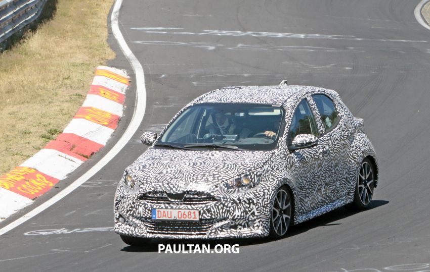 SPYSHOTS: Next-gen Toyota Yaris for Europe spotted 986376