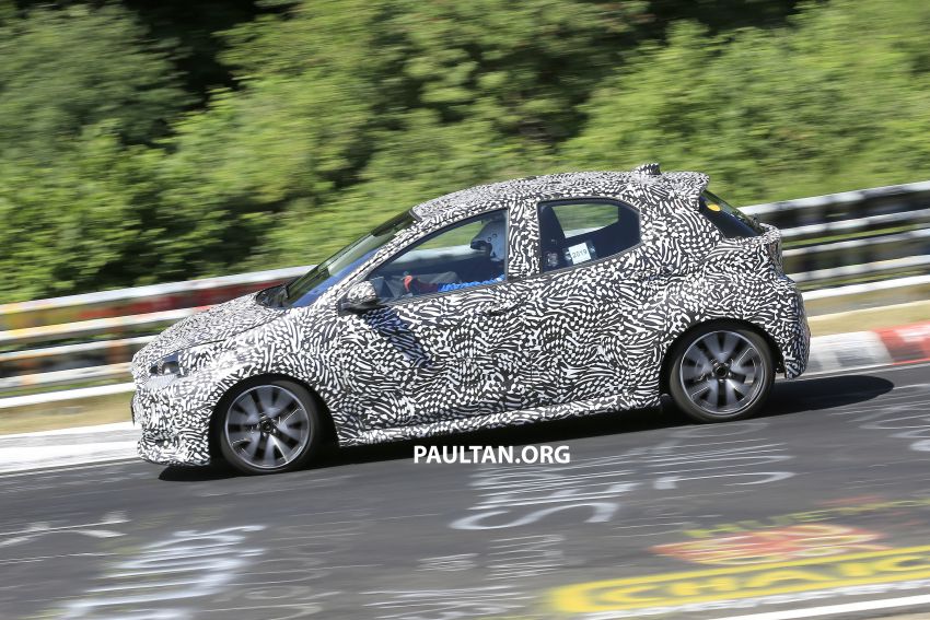 SPYSHOTS: Next-gen Toyota Yaris for Europe spotted 986424
