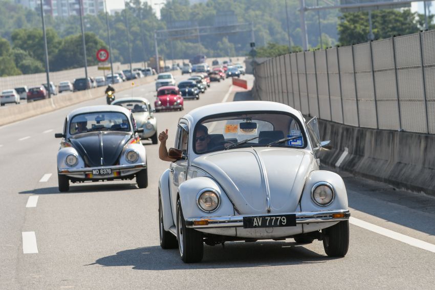 Volkswagen Beetle, An Iconic Gathering – farewell party to an automotive icon sees 405 Beetles gathered 985460