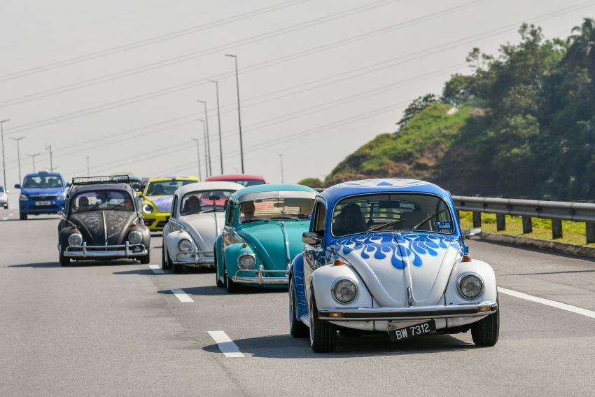 Volkswagen Beetle, An Iconic Gathering – farewell party to an automotive icon sees 405 Beetles gathered 985472