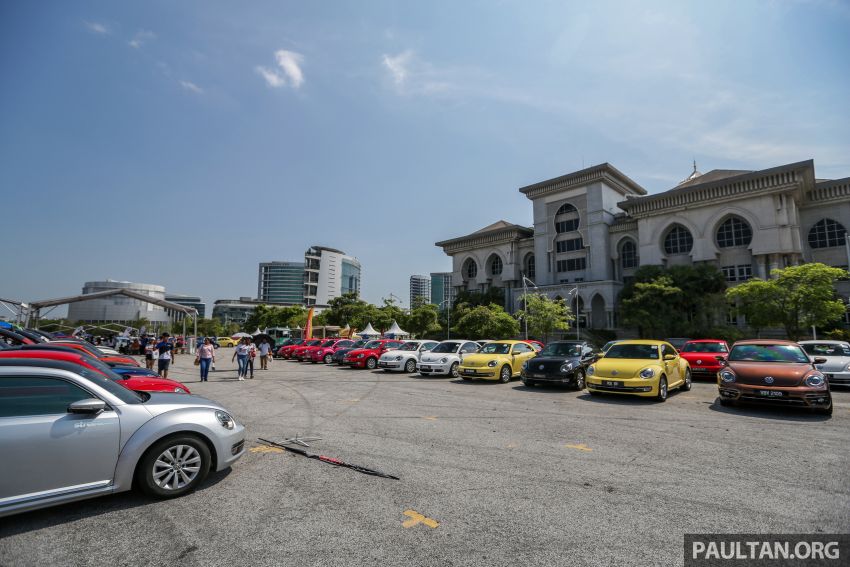 Perhimpunan “selamat tinggal” Volkswagen Beetle kumpulkan 405 unit model ikonik di Putrajaya 985625