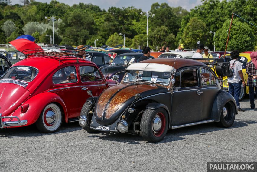 Volkswagen Beetle, An Iconic Gathering – farewell party to an automotive icon sees 405 Beetles gathered 985409