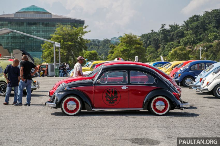 Perhimpunan “selamat tinggal” Volkswagen Beetle kumpulkan 405 unit model ikonik di Putrajaya 985660