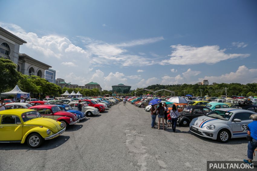 Perhimpunan “selamat tinggal” Volkswagen Beetle kumpulkan 405 unit model ikonik di Putrajaya 985594