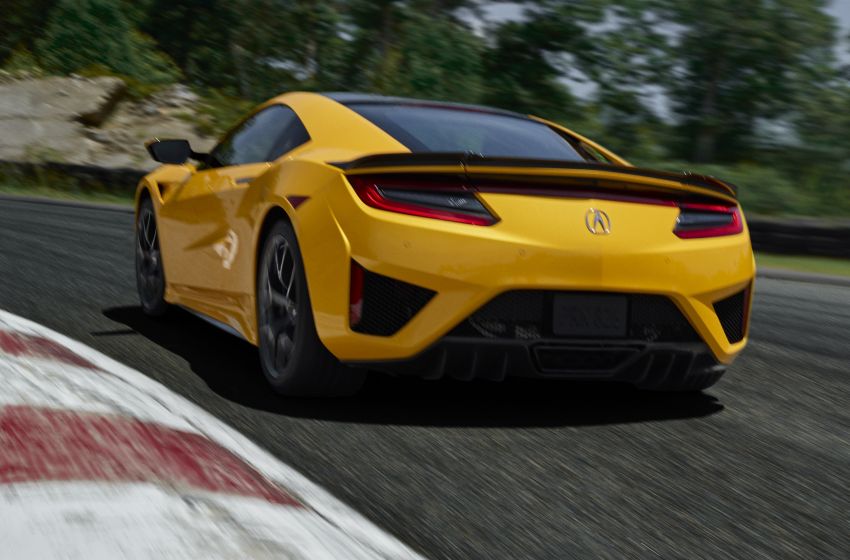 2020 Honda NSX now offered in Indy Yellow Pearl hue 1000004