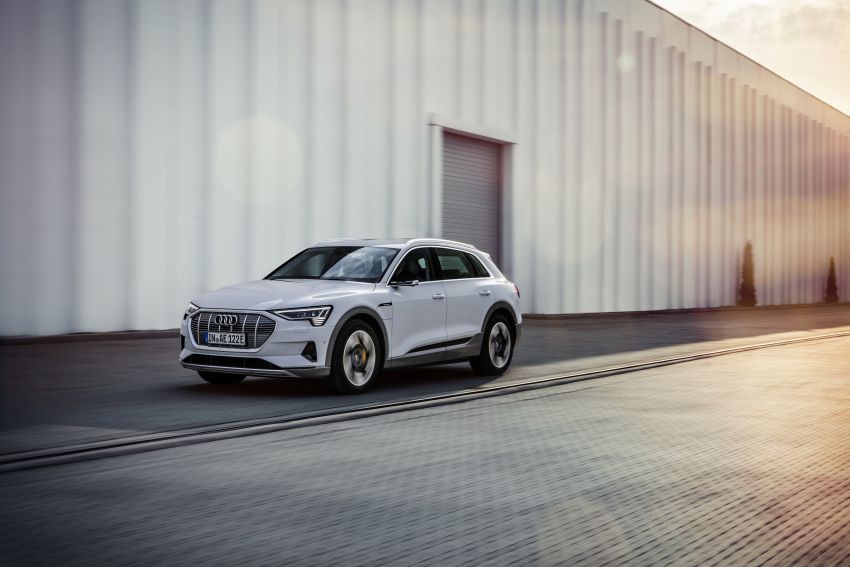 Audi e-tron 50 quattro – 300 km range, 308 hp, 540 Nm 996499