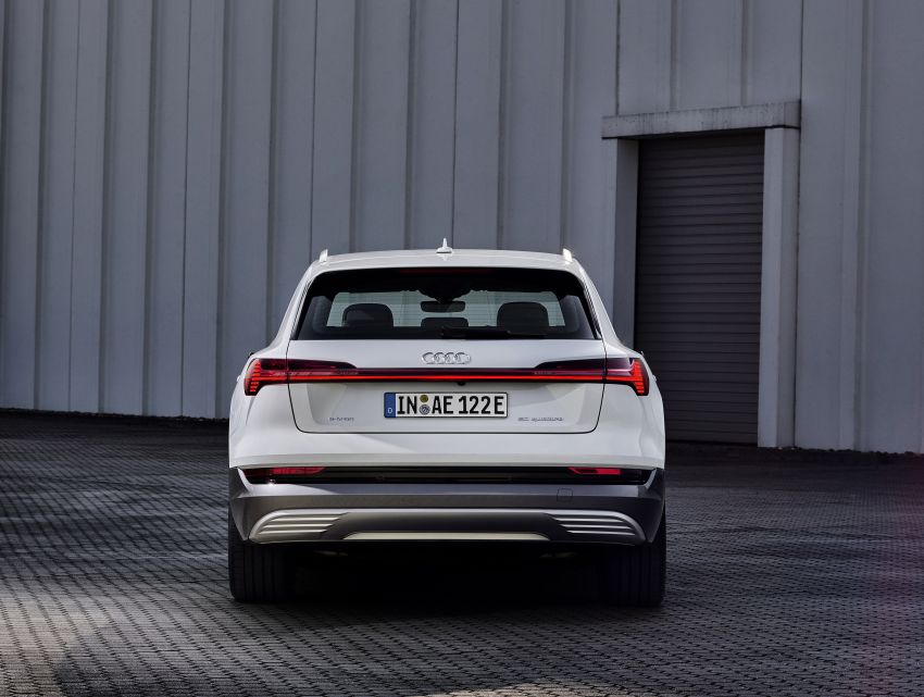 Audi e-tron 50 quattro – 300 km range, 308 hp, 540 Nm 996510