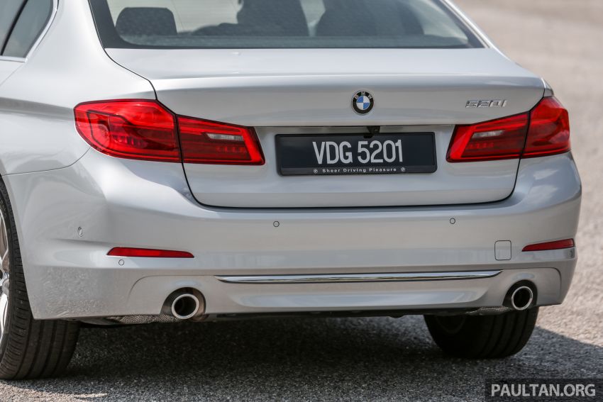FIRST DRIVE: G30 BMW 520i Luxury and 530e M Sport 1003685