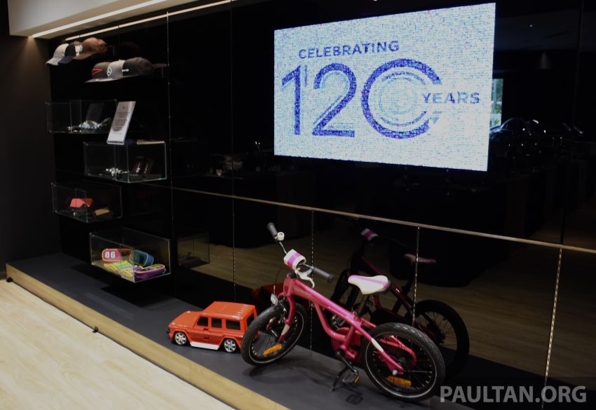 Mercedes-Benz Malaysia unveils new retail branding at Cycle & Carriage Bintang Mutiara Damansara 1006615