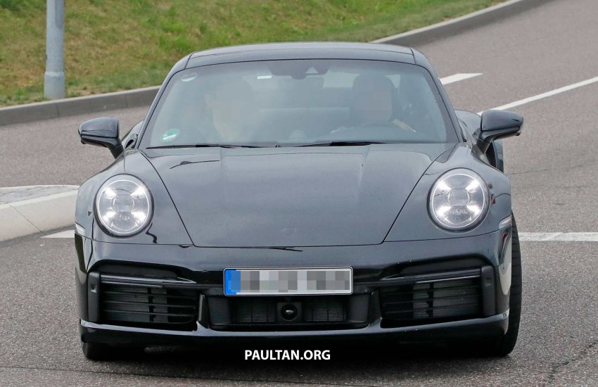 SPYSHOTS: 992 Porsche 911 Turbo drops disguise 1008706