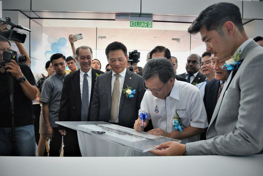 Proton opens first flagship 4S centre, in Kota Kinabalu 1007573