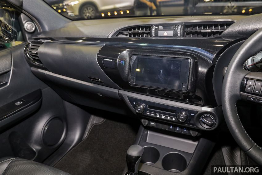 Toyota Hilux 2.8 Black Edition dilancarkan – RM140k 1002413