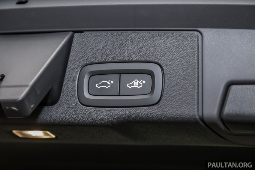 GALERI: Volvo XC60 T8 dengan pilihan aksesori asli Image #997015
