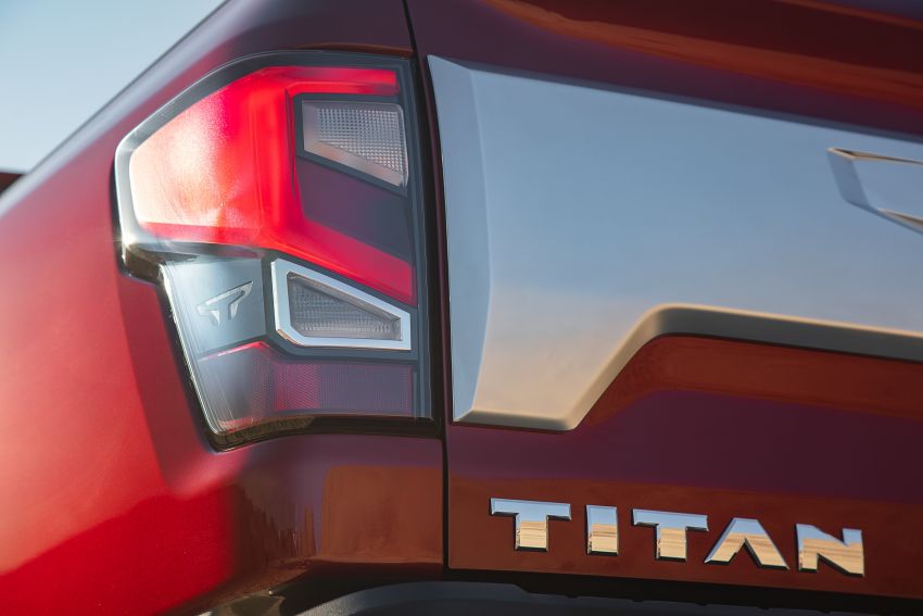 2020 Nissan Titan revealed with updated styling, kit 1021812
