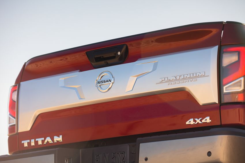 2020 Nissan Titan revealed with updated styling, kit 1021815