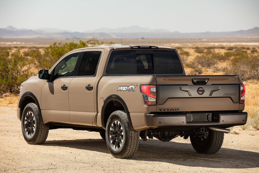 2020 Nissan Titan revealed with updated styling, kit 1021836