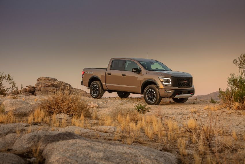 2020 Nissan Titan revealed with updated styling, kit 1021804