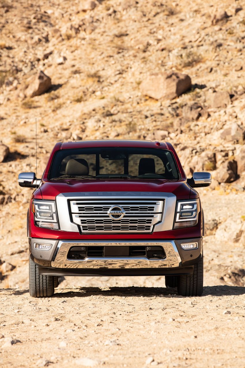 2020 Nissan Titan revealed with updated styling, kit 1021874