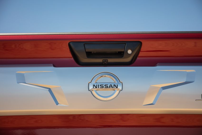 2020 Nissan Titan revealed with updated styling, kit 1021880