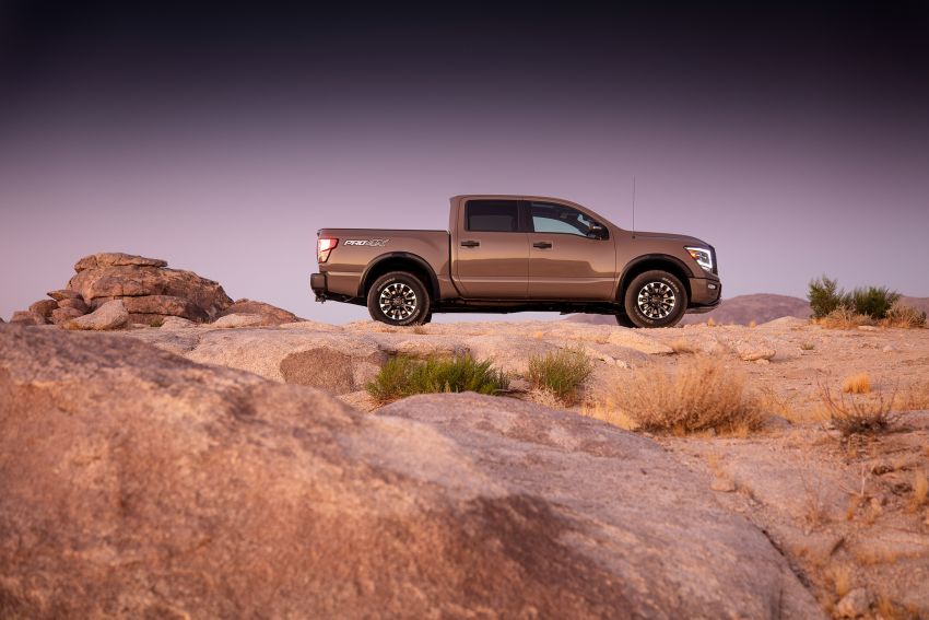 2020 Nissan Titan revealed with updated styling, kit 1021807