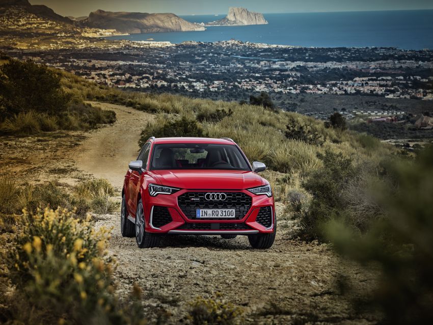 2020 Audi RS Q3: standard and Sportback with 400 hp 1021128