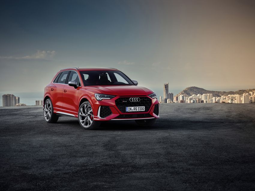 2020 Audi RS Q3: standard and Sportback with 400 hp 1021130