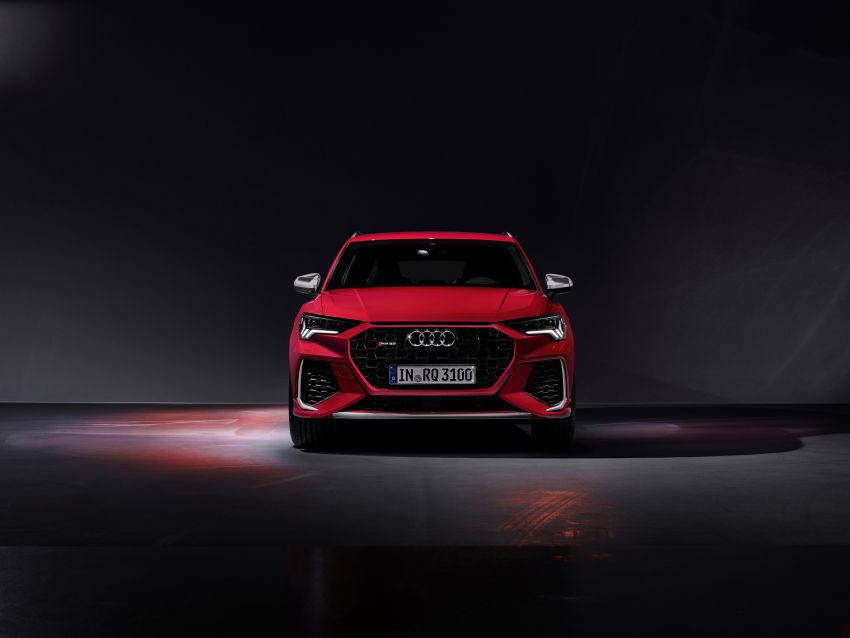 2020 Audi RS Q3: standard and Sportback with 400 hp 1021131