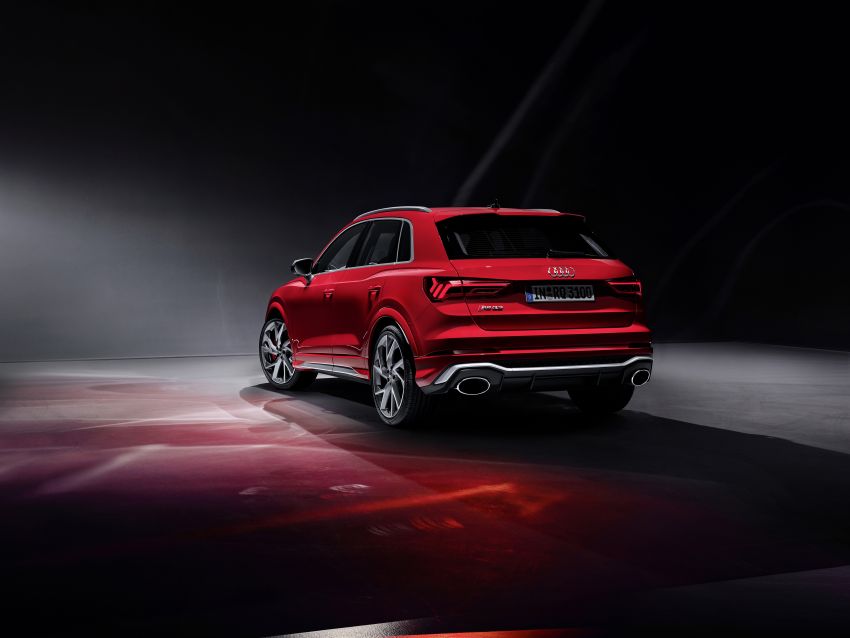 2020 Audi RS Q3: standard and Sportback with 400 hp 1021135