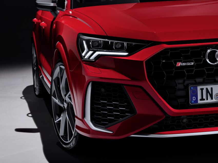 2020 Audi RS Q3: standard and Sportback with 400 hp 1021136