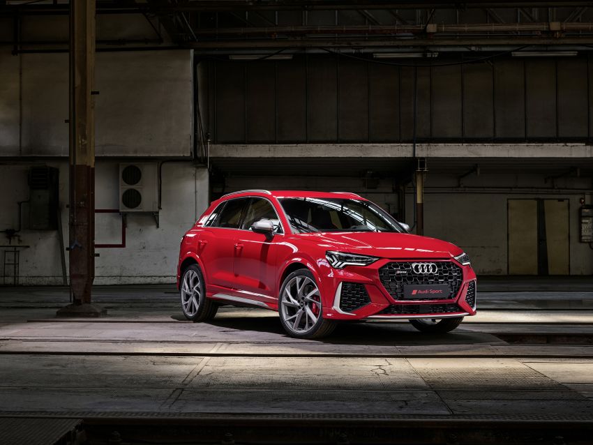 2020 Audi RS Q3: standard and Sportback with 400 hp 1021140