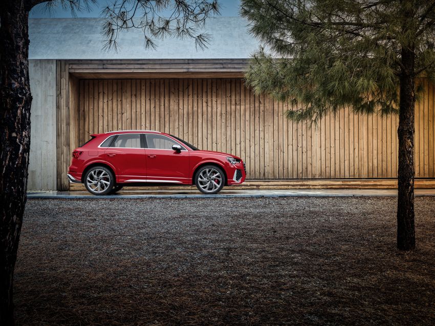 2020 Audi RS Q3: standard and Sportback with 400 hp 1021124