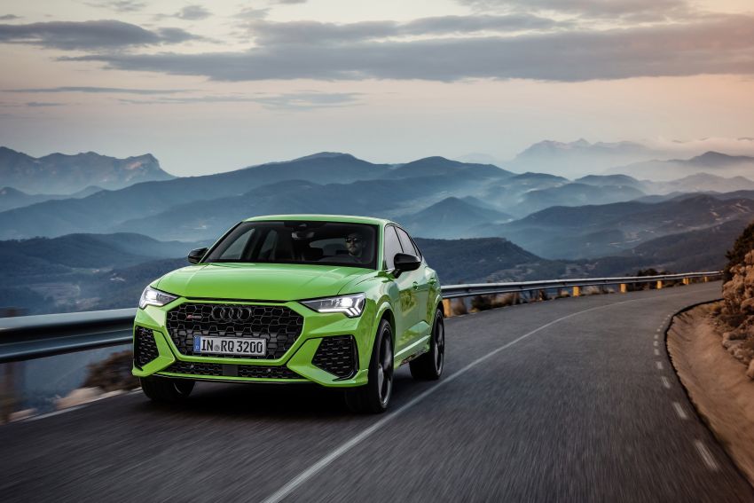 2020 Audi RS Q3: standard and Sportback with 400 hp 1021170