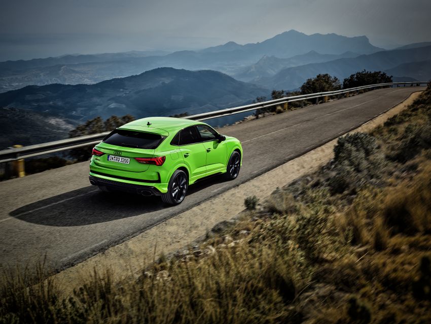 2020 Audi RS Q3: standard and Sportback with 400 hp 1021188