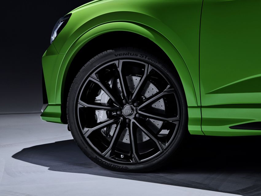 2020 Audi RS Q3: standard and Sportback with 400 hp 1021212