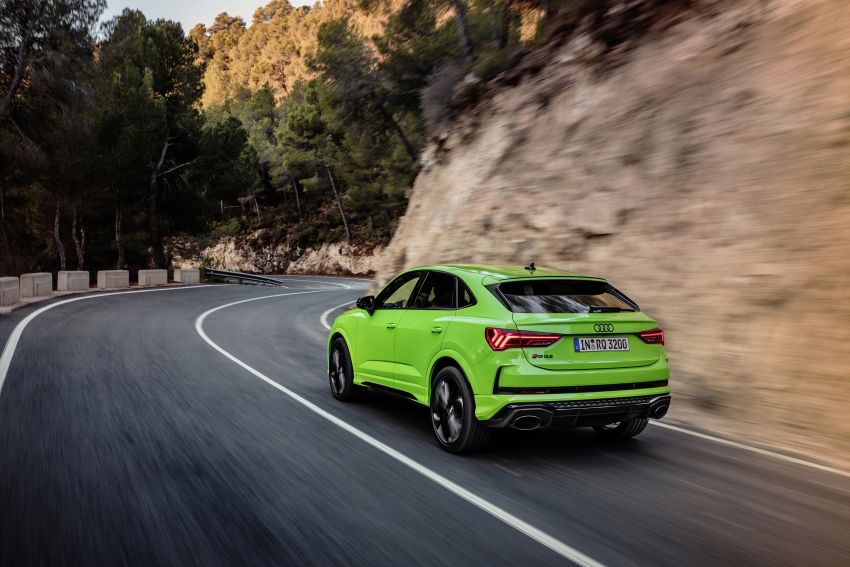 2020 Audi RS Q3: standard and Sportback with 400 hp 1021174