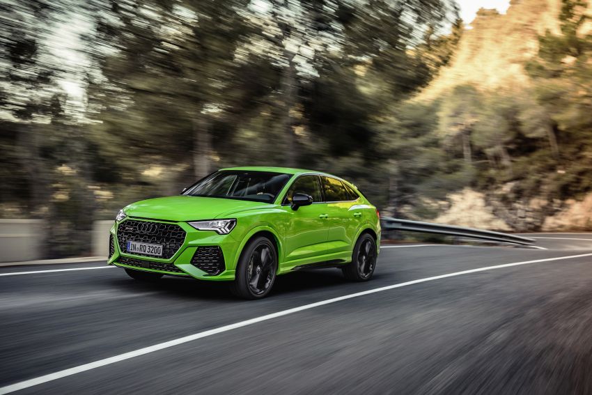 2020 Audi RS Q3: standard and Sportback with 400 hp 1021176