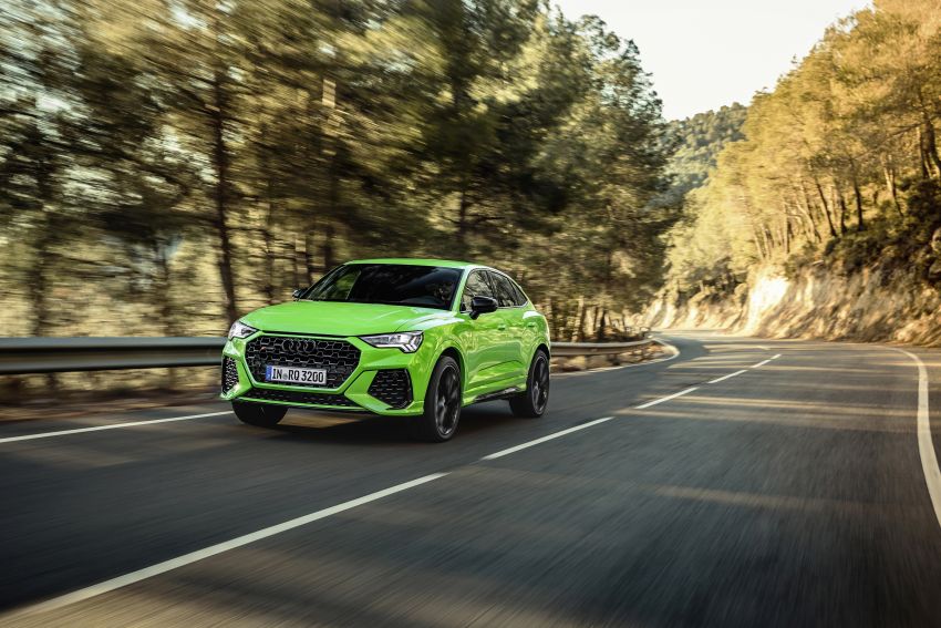 2020 Audi RS Q3: standard and Sportback with 400 hp 1021179