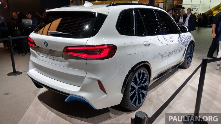 BMW i Hydrogen NEXT goes on display at Frankfurt 1014671