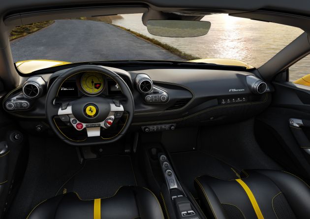 Ferrari F8 Spider – enjin V8 turbo 3.9L, 720 PS, 770 Nm